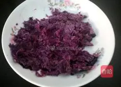 Illustration of how to make purple sweet potato balls 3