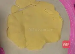 Illustration of making homemade egg tart crust 10