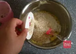 Illustration of how to make sweet-scented osmanthus oatmeal soft cookies 6