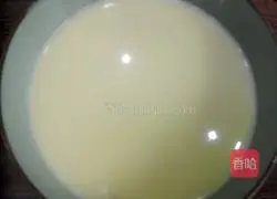 Illustration of how to make whole egg tarts 7