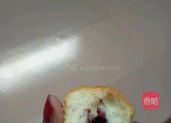 Illustration of making jam cake 16