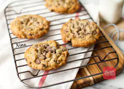 Oatmeal Chocolate Bean Cookies Recipe Illustration 13