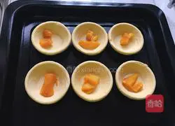 Illustration of how to make mango egg tart without cream 8