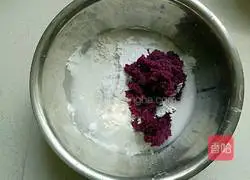 Illustration of how to make purple potato balls 8