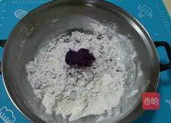 Illustration of how to make purple sweet potato roses 5