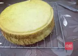 Illustration of how to make chiffon cake 11