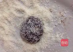 Illustration of how to make chocolate glutinous rice 6