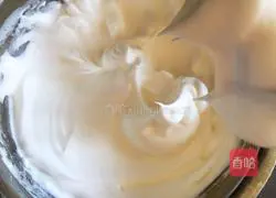 Black Sesame Chiffon Cake Recipe Illustration 5