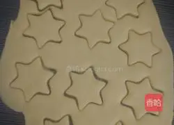 Illustration of how to make pattern cookies 7