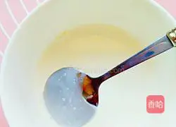 Mini Coconut Caramel Lemon Banana Pie Recipe Illustration 4