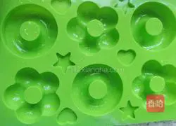 Chocolate donuts Cake recipe illustration 7