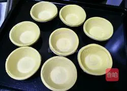 Illustration of how to make original egg tart 1