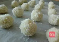Illustration of how to make coconut biscuits 10