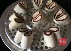 Illustration of how to make love bean paste buns 16