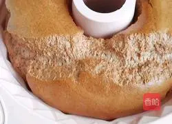 Illustration of how to make chiffon cake 11