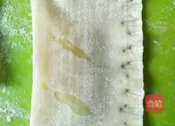 Illustration of how to make wonton skin pineapple pie 10