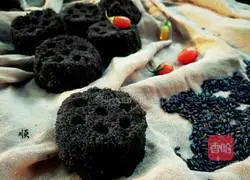 Illustration of making briquette cake 13