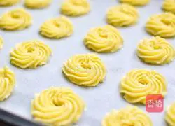 Illustration of how to make butter cookies (New Year's dessert) 7