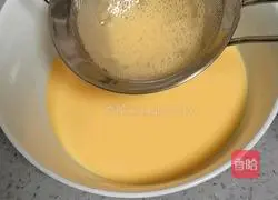 Illustration of making homemade egg tart liquid 4