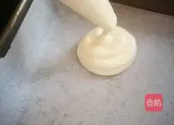 Illustration of how to make Matcha Chocolate Sandwich Pie 6