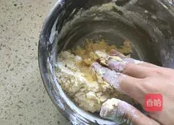 Illustration of how to make walnut soufflé biscuits 6