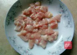 Illustration of how to make biscuit chicken popcorn 1