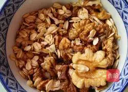 Walnut oatmeal rice paste recipe 3