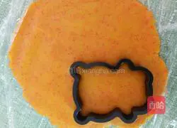 Illustration of how to make fruit, vegetable and milk cartoon biscuits 4