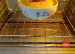 Illustration of how to make large egg tarts with hand cakes 8