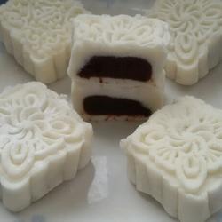 Yam bean paste cake.