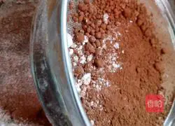 Illustration of how to make plaid biscuits 7