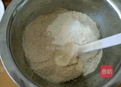 Illustration of how to make rice flour teething biscuits (almond flavor) 3