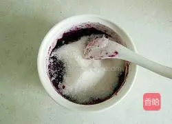 Illustration of how to make purple sweet potato balls 5