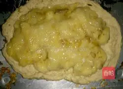 Illustration of how to make original banana corn pie 4