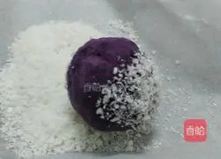 Illustration of how to make cheese potato balls 8