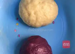 Illustration of how to make purple sweet potato yolk cake 3