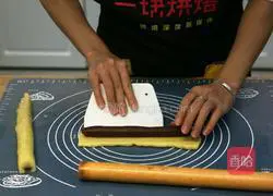 Illustration of how to make purple sweet potato crisps 10