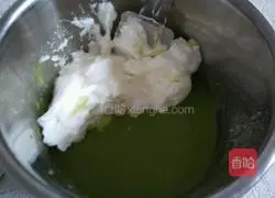 Green Chiffon Cake Recipe Illustration 9