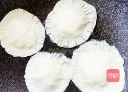 Illustration of how to make small cheese pie 11