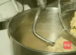 Illustration of how to make two-color donuts 3