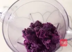Illustration of how to make purple sweet potato milkshake 4