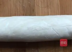 Illustration of making hand cake version of banana pie 2