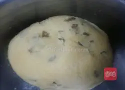 Illustration of how to make crushed raisin cookies 10