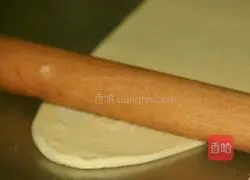 Illustration of how to make two-color donuts 5