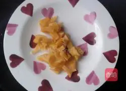 Illustration of how to make diced mango egg tart 5