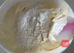 Illustration of how to make finger biscuits 9