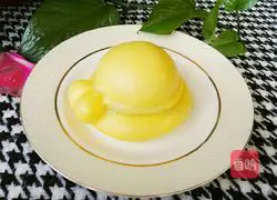 Illustration of how to make pumpkin buns 16