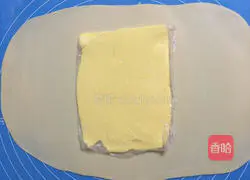 Illustration of how to make Portuguese egg tart crust 5