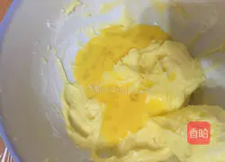 Illustration of how to make buttery milk biscuits 4