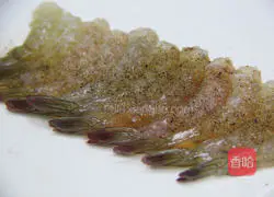 Illustration of how to make shrimp egg tarts combining Chinese and Western styles 3